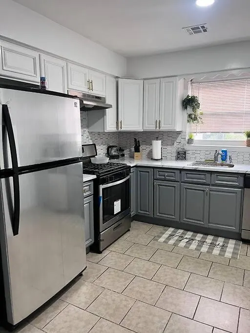 Elegant 3 Kings Bedroom Near Downtown Newark Ewr Nyc Airport