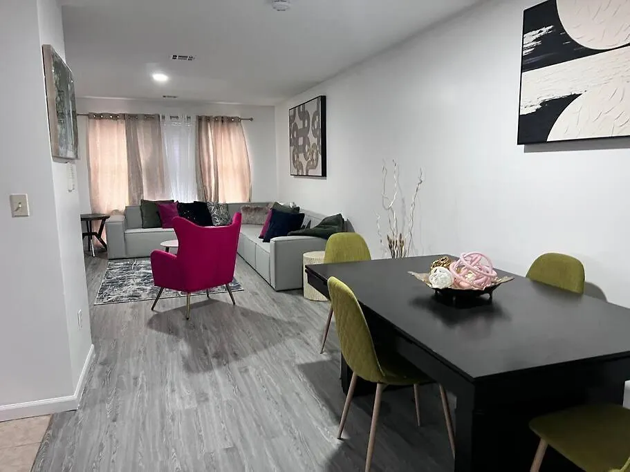 Elegant 3 Kings Bedroom Near Downtown Newark Ewr Nyc Airport location